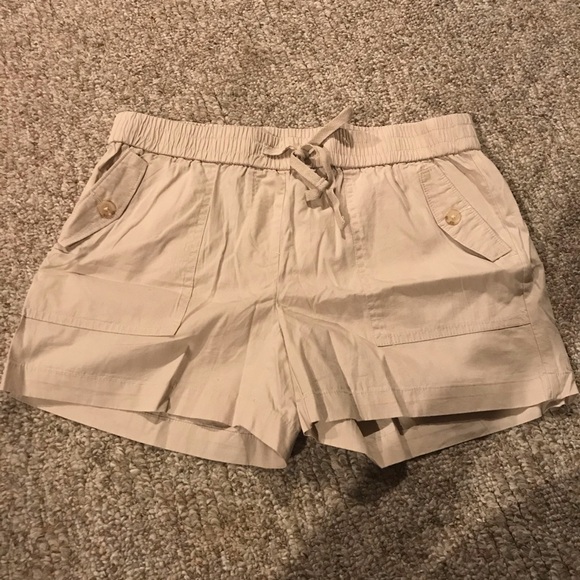 LOFT Pants - NWT! Loft Tan Shorts Size X Small